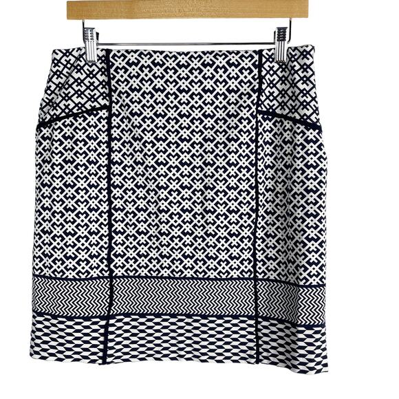 J McLaughlin 6 Navy Blue White Mixed Geometric Print Mini Pencil Skirt Side Zip - Picture 1 of 9